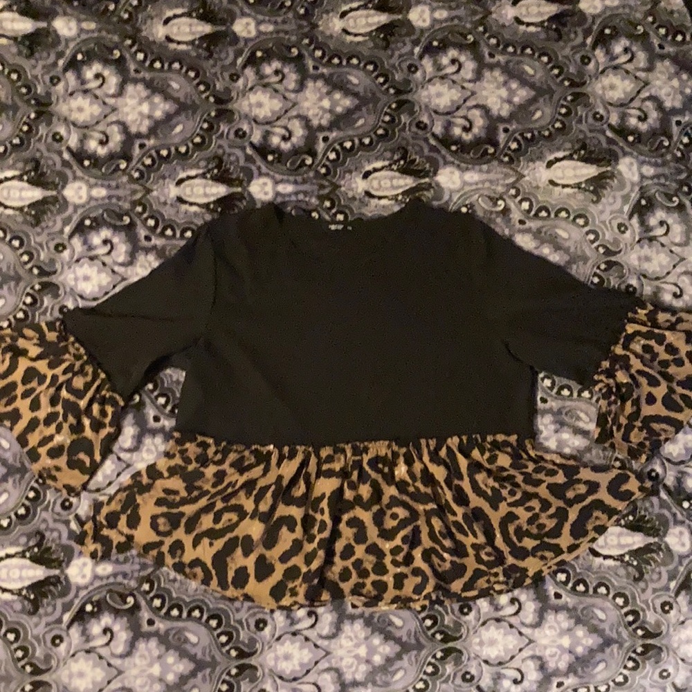 SHIEN curve size 1XL very cute black and cheetah print  blouse